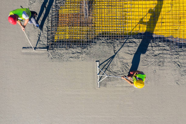 Best Best Concrete Contractor  in Oshkosh, WI
